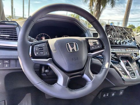 New 2026 Honda Odyssey Touring image 28