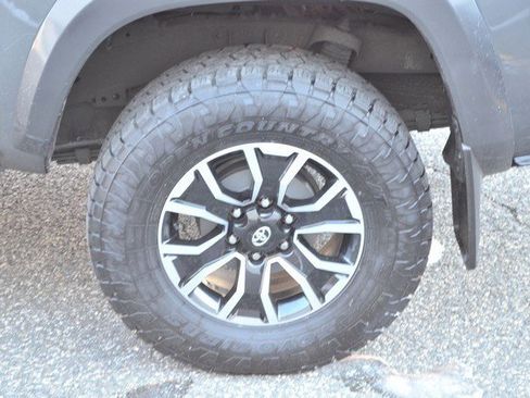 Used 2023 Toyota Tacoma TRD Sport image 12