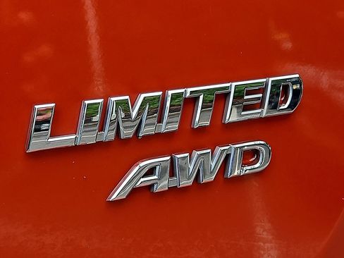 Used 2016 Toyota RAV4 Limited AWD/4WD image 34