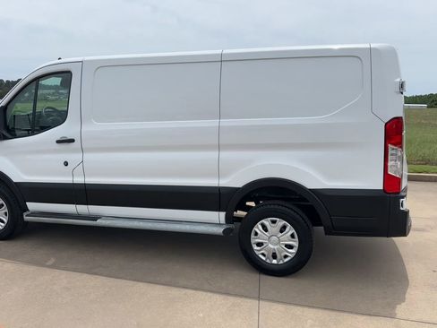 Used 2024 Ford Transit 250 Low Roof w/ Exterior Upgrade Package RWD image 5