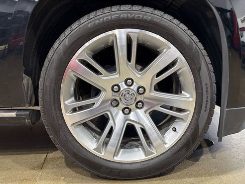 Used 2015 Cadillac Escalade Premium RWD image 38