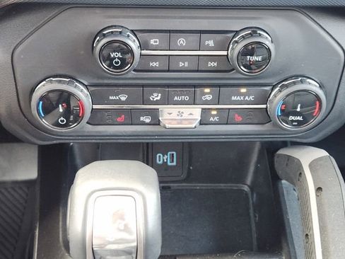 Used 2022 Ford Bronco Outer Banks w/ Sasquatch Package AWD/4WD image 19