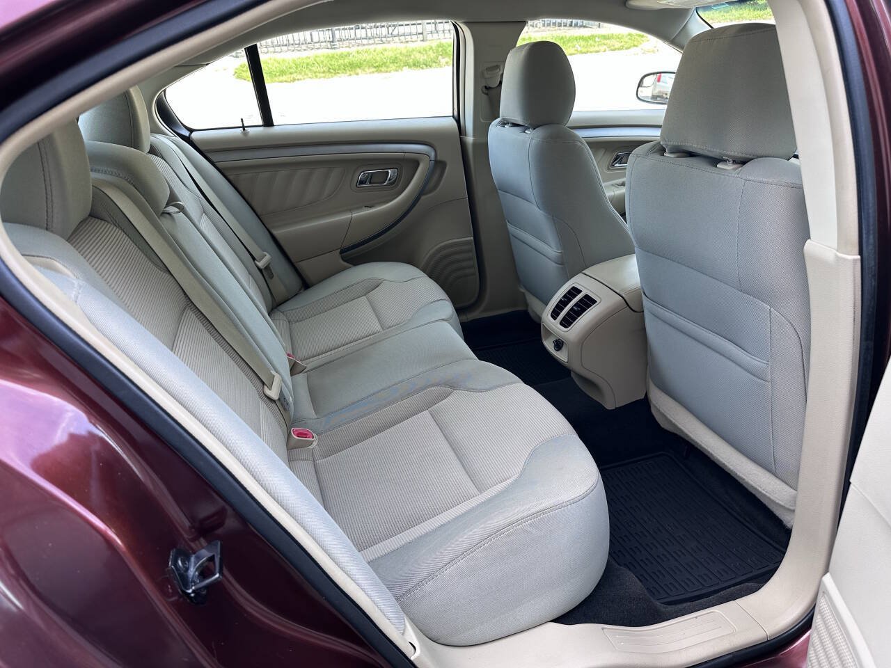 Used 2016 Ford Taurus SEL w/ Equipment Group 201A FWD image 35