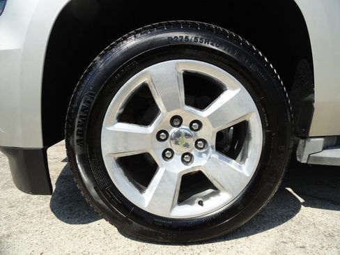 Used 2016 Chevrolet Suburban LS RWD image 34