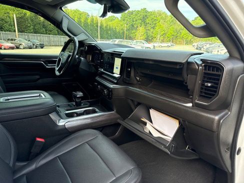 Used 2022 Chevrolet Silverado 1500 LTZ w/ LTZ Premium Package image 51