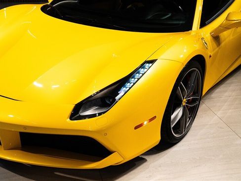 Used 2016 Ferrari 488 GTB RWD image 6