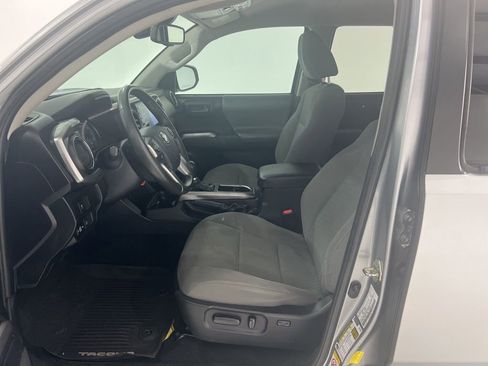 Used 2020 Toyota Tacoma SR5 image 16