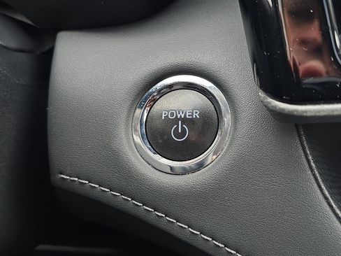 Used 2023 Toyota Highlander Platinum image 29