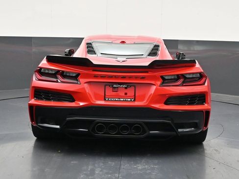 Used 2024 Chevrolet Corvette Z06 w/ Stealth Interior Trim Package RWD image 4