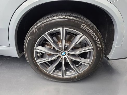 Used 2024 BMW X5 sDrive40i w/ M Sport Package RWD image 17