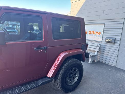Used 2009 Jeep Wrangler Sahara AWD/4WD image 5