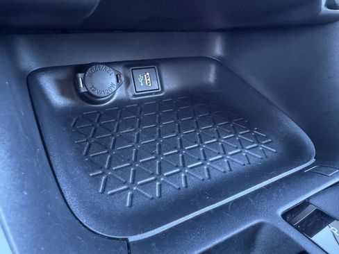 Certified 2025 Toyota RAV4 LE image 27