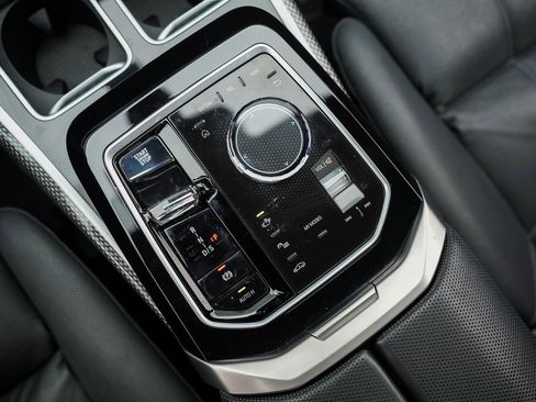 Used 2023 BMW 760i xDrive 760i xDrive w/ Executive Package image 35