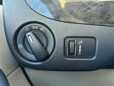 Used 2015 Dodge Grand Caravan American Value Package image 29