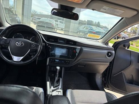 Used 2019 Toyota Corolla SE FWD image 26