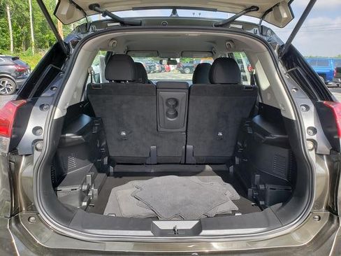 Used 2017 Nissan Rogue S AWD/4WD image 9