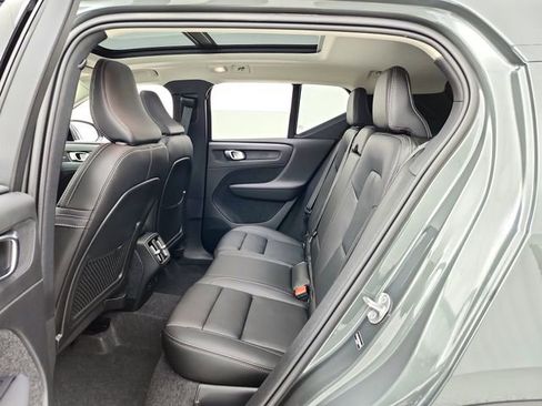 New 2026 Volvo XC40 B5 Plus w/ Protection Package Premier AWD/4WD image 29