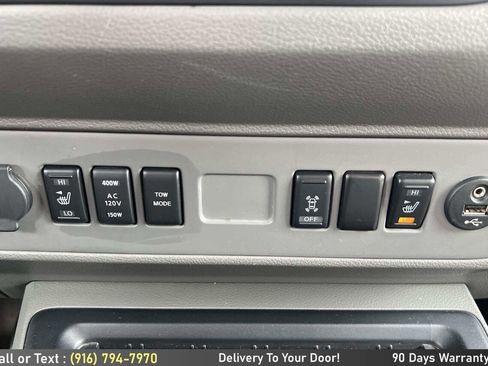 Used 2013 Nissan NV 3500 SL w/ Technology Pkg image 24