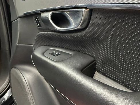 Used 2016 Volvo XC90 T5 R-Design FWD image 30