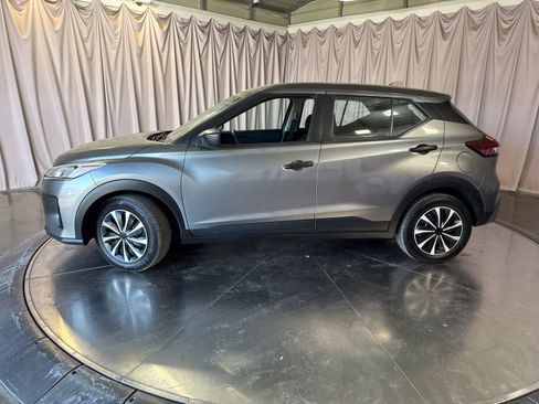 Used 2023 Nissan Kicks S FWD image 8