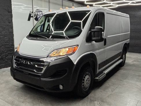 Used 2025 RAM ProMaster 2500 w/ U-Haul Equipment Group FWD image 2