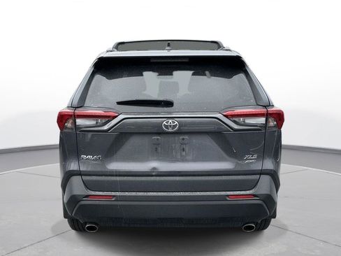 Used 2020 Toyota RAV4 XLE Premium image 7