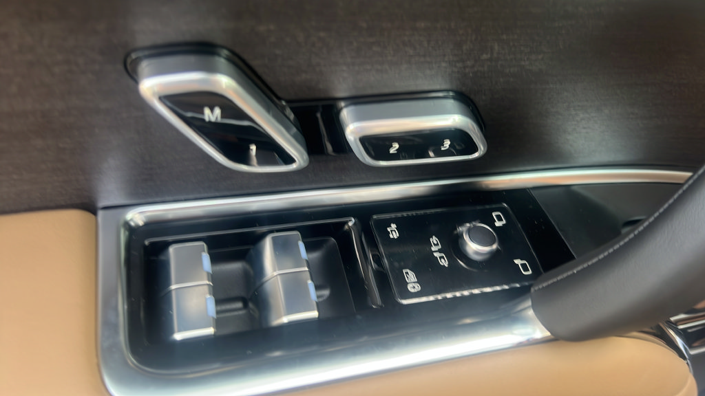 New 2026 Land Rover Range Rover SE AWD/4WD image 22