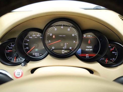 Used 2014 Porsche Cayenne AWD/4WD image 24