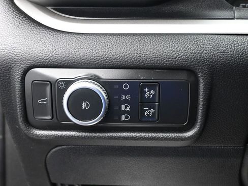 Certified 2020 Ford Explorer XLT w/ Equipment Group 202A image 13