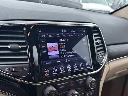 Used 2019 Jeep Grand Cherokee Limited image 32