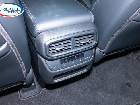 Certified 2023 Honda Pilot Touring image 24