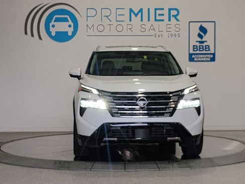 Used 2025 Nissan Rogue Platinum w/ Tech Package image 73