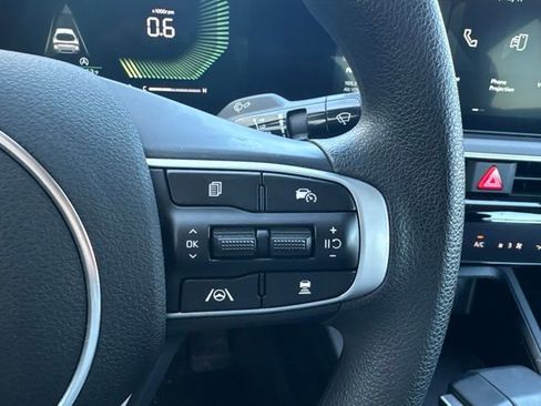 Certified 2025 Kia K5 LXS FWD image 17