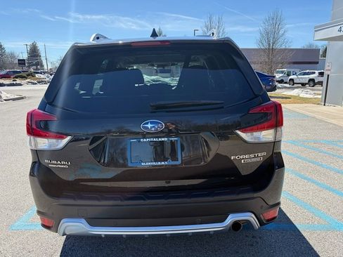 Used 2023 Subaru Forester Touring image 5