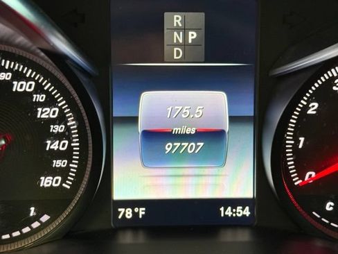 Used 2018 Mercedes-Benz GLC 300 4MATIC image 14