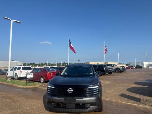 Used 2026 Nissan Kicks S FWD image 5