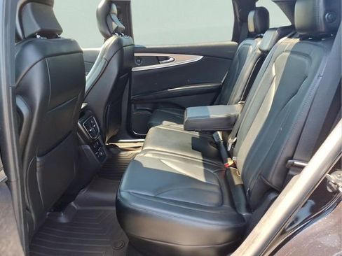 Used 2019 Lincoln Nautilus Reserve AWD/4WD image 21