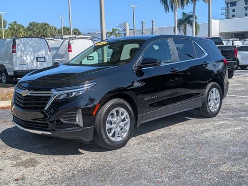 Used 2024 Chevrolet Equinox LT w/ LPO, Cargo Package FWD image 3