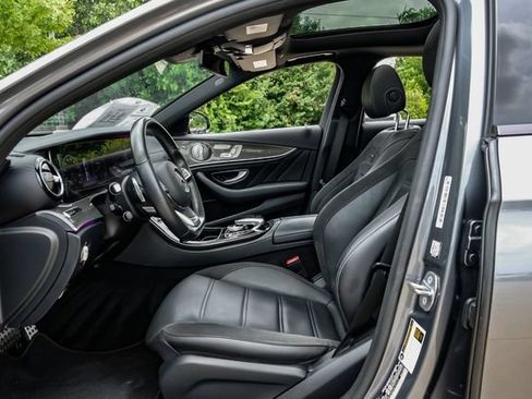 Used 2017 Mercedes-Benz E 43 AMG 4MATIC Sedan image 3