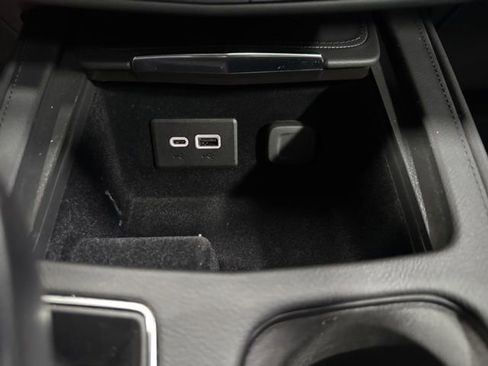 Used 2024 Cadillac XT4 Sport image 21