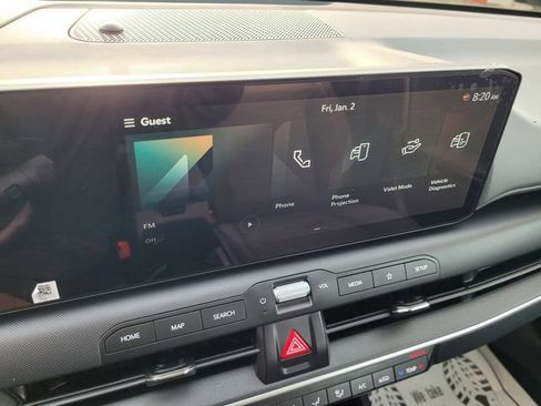 Used 2025 Kia K4 LXS image 12