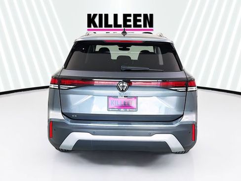 Used 2025 Volkswagen Tiguan SE FWD image 6