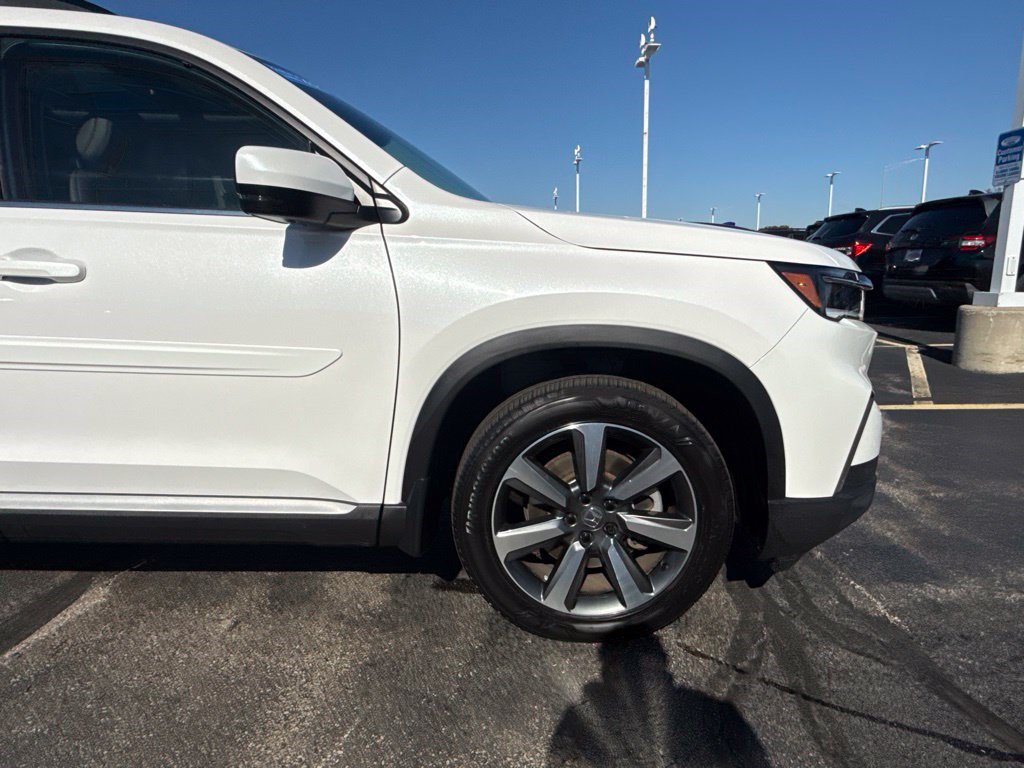 Certified 2025 Honda Pilot Elite image 15