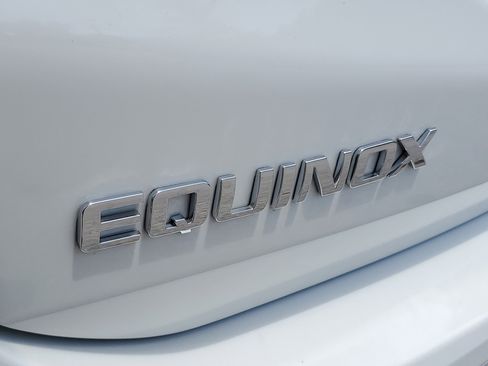 Used 2020 Chevrolet Equinox LT image 8