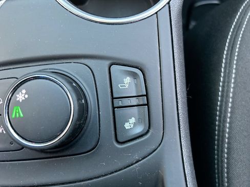 Used 2023 GMC Terrain SLE w/ Driver Convenience Package FWD image 31