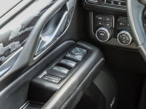Used 2023 GMC Yukon Denali AWD/4WD image 35