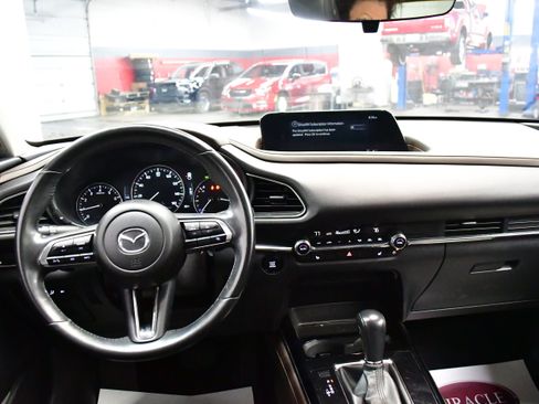 Used 2024 MAZDA CX-30 AWD 2.5 S w/ Premium Package image 11