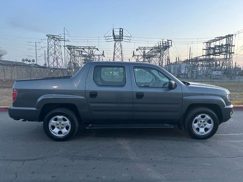 Used 2010 Honda Ridgeline RT image 6