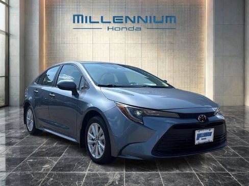 Used 2024 Toyota Corolla LE w/ LE Premium Package FWD image 7