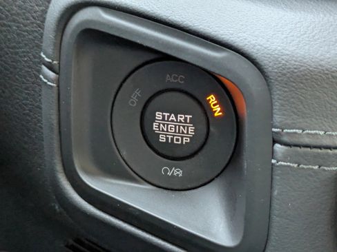 New 2026 Jeep Gladiator Sport AWD/4WD image 30